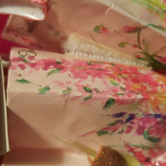 Gorgeous lot of 2 BIRTHDAY OR CHRISTMAS GIFT 🎁 RING BOX GIFT BAG & TO/FROM CARD - Picture 2 of 3